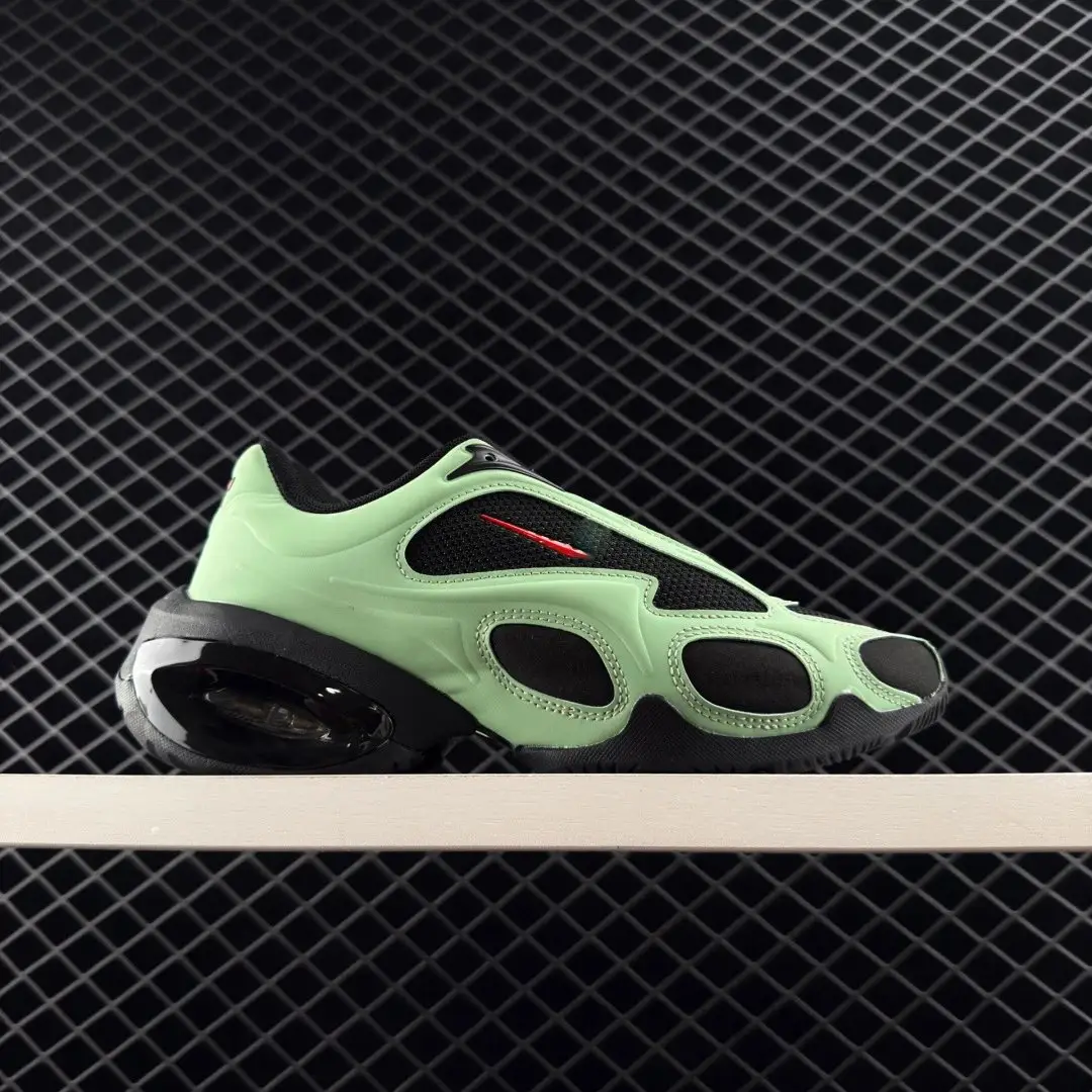 Nike Air Max Muse & NOCTA x Nike Glide Sneakers vista 4