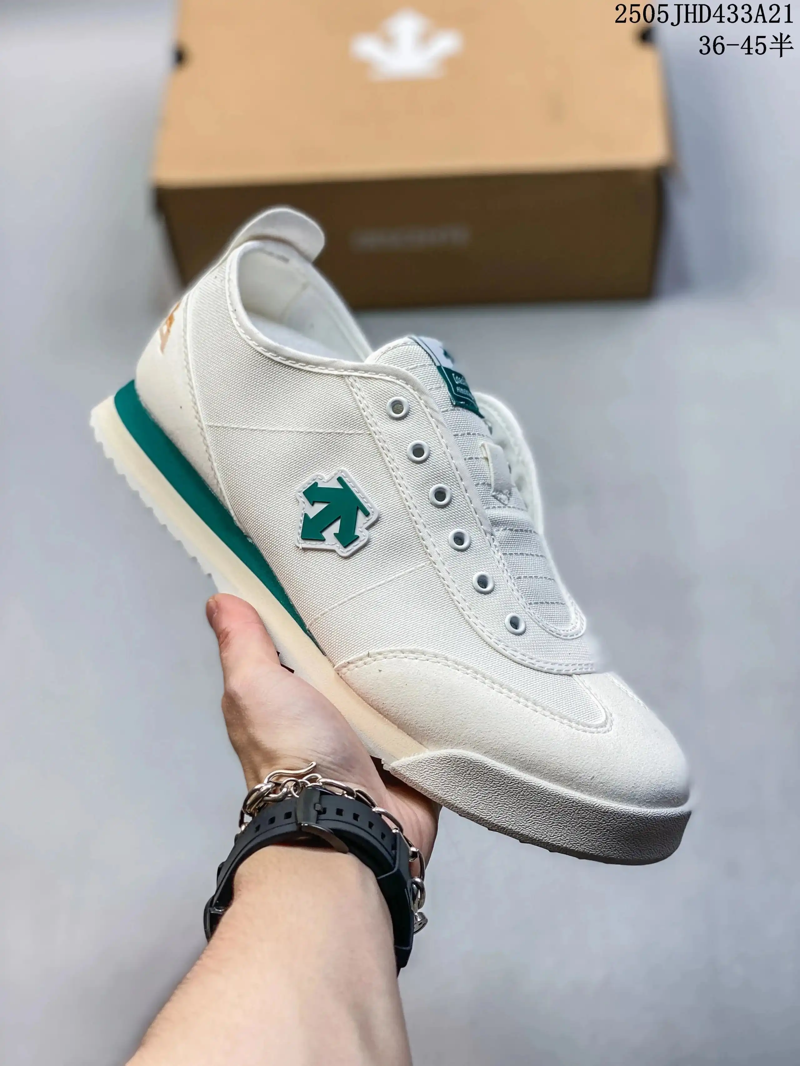 Descente Chrono shoes vista 4