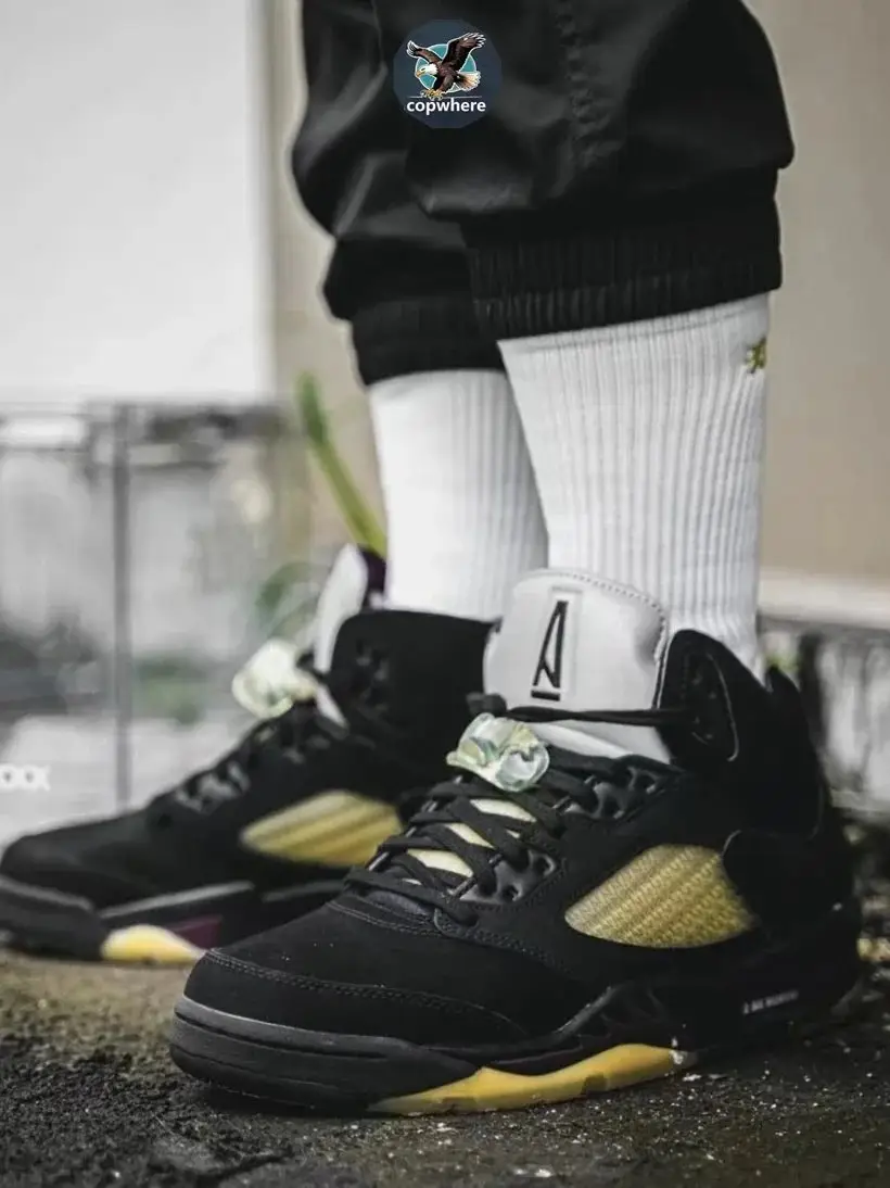 Ver las 4 fotos Air Jordan 5