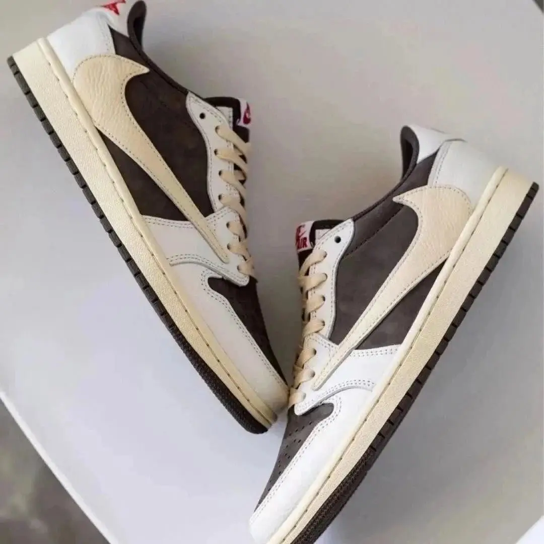 Ver las 4 fotos Nike Air Jordan 1 Low Sneakers