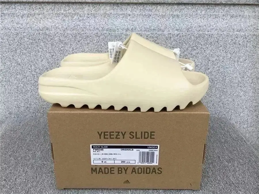 Adidas Yeezy Slide Sandals [7 styles] vista 3