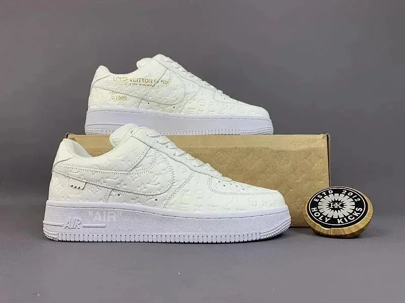 LV ARCH LICHT SNEAKER vista 2