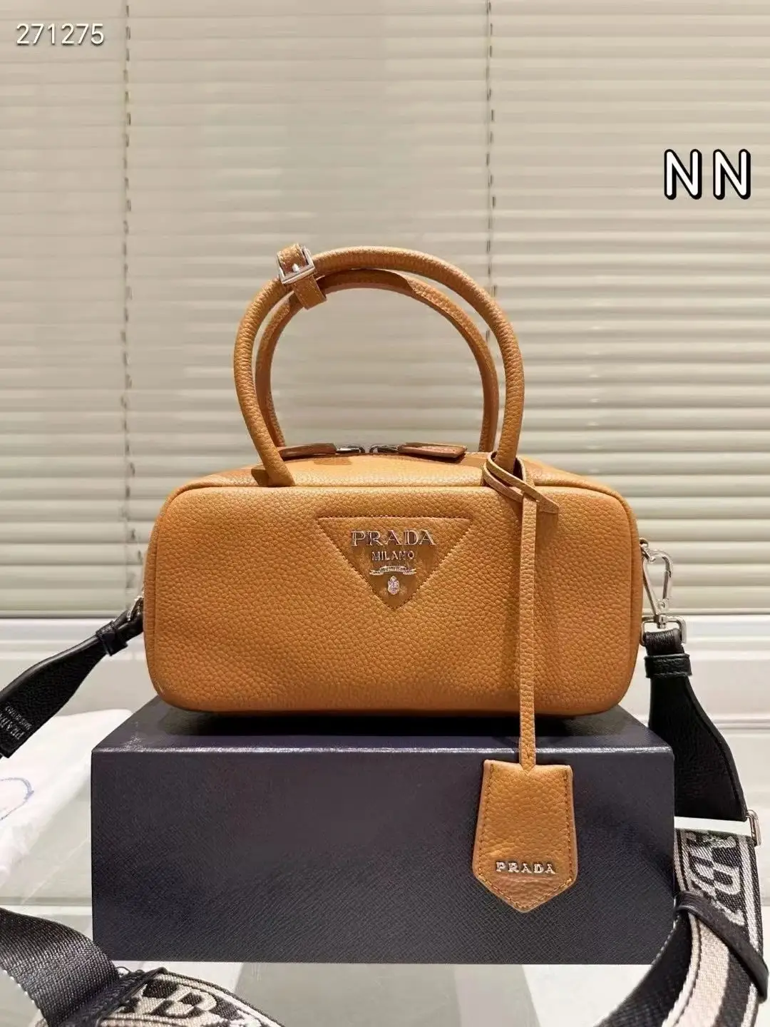 prada  Bag 7489662559 vista 2