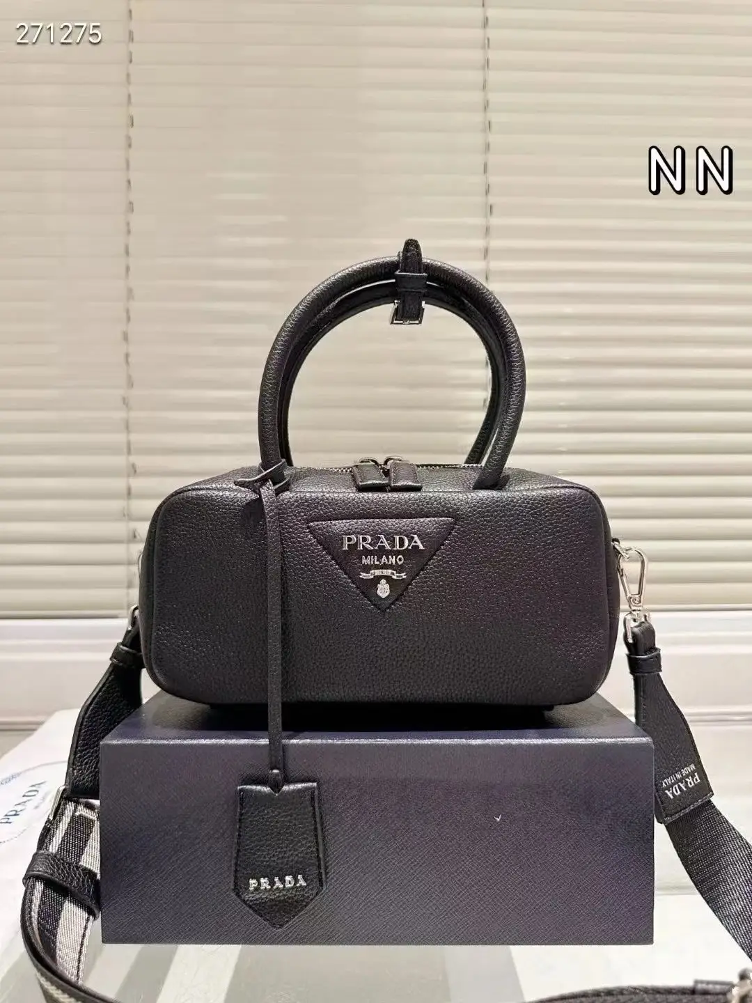 prada  Bag 7489662559 vista 3