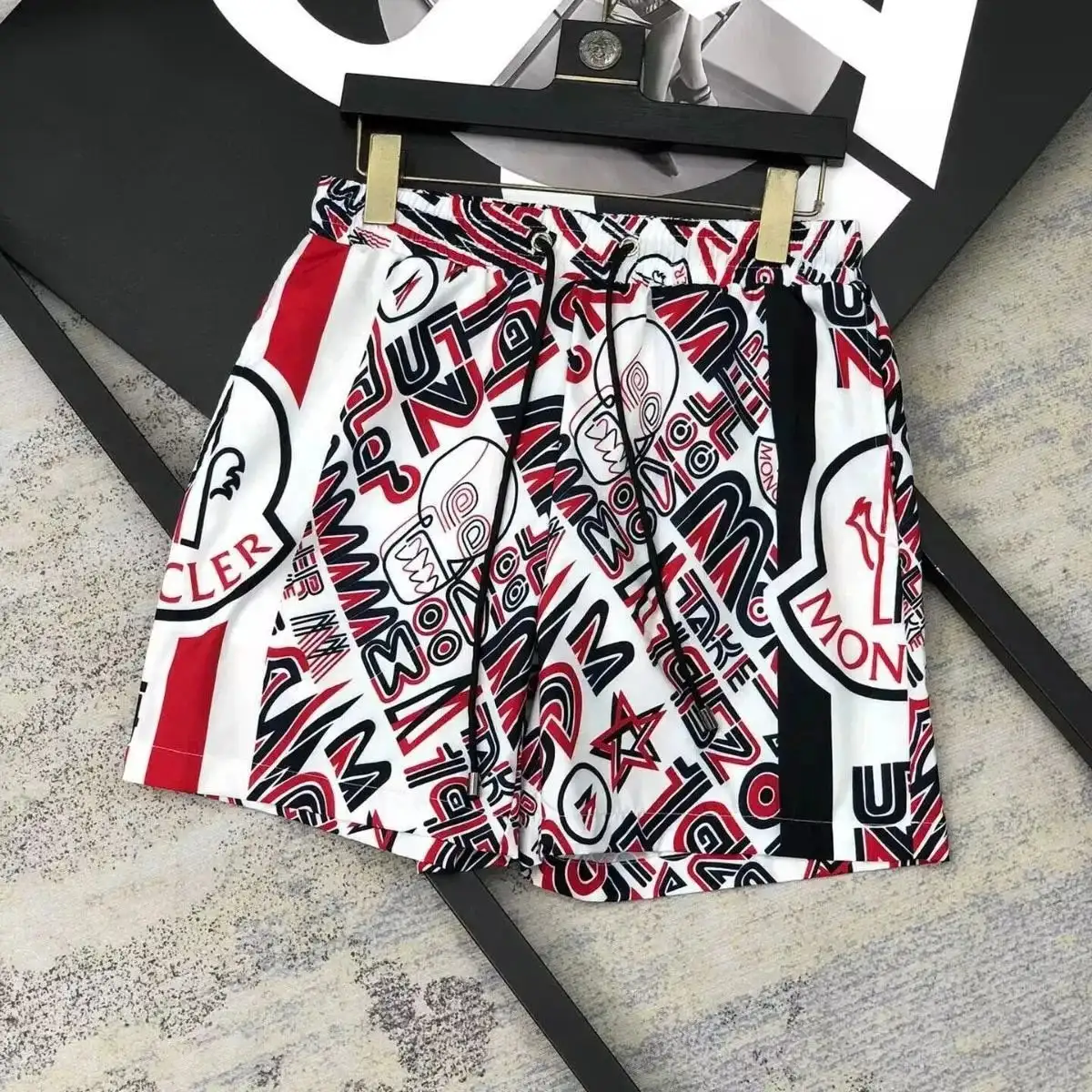 Moncler Graffiti Print Shorts [2 styles] vista 3