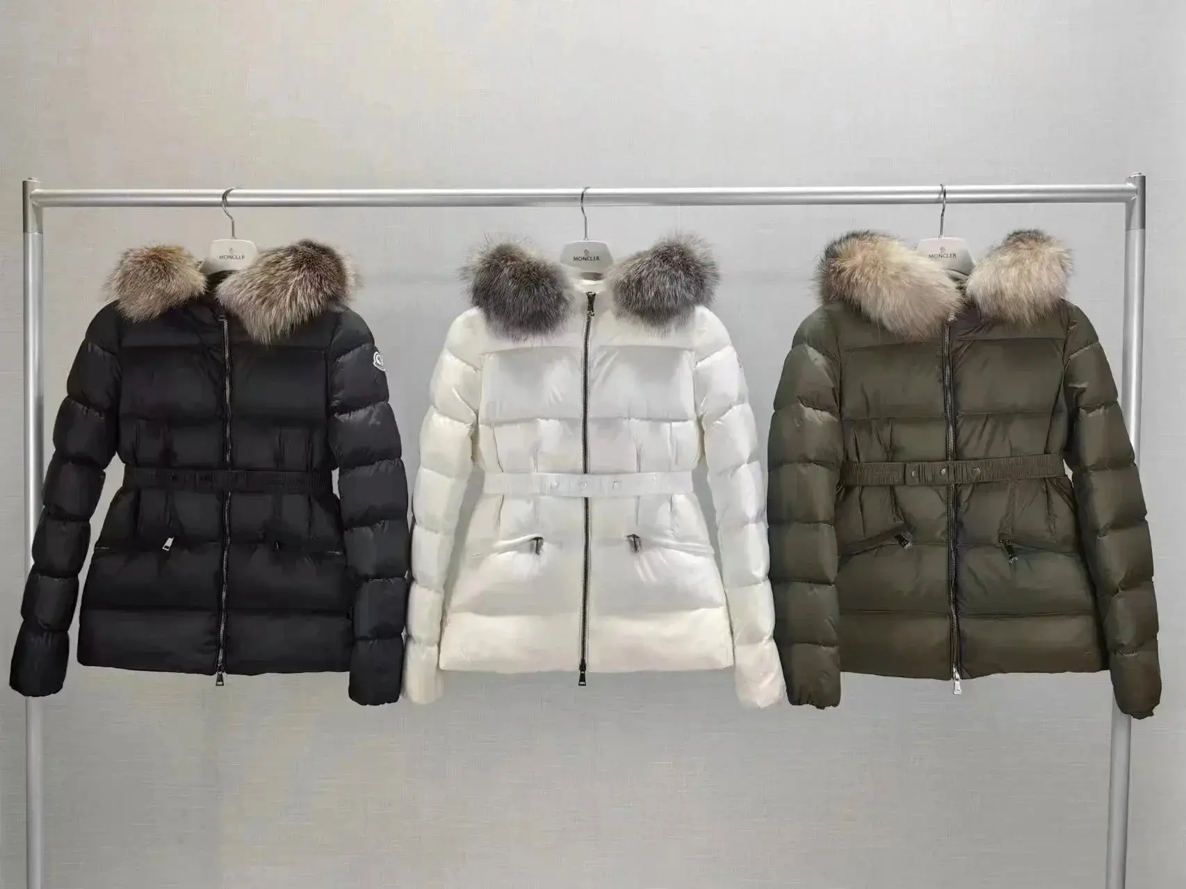 Moncler MAYA Down Jacket vista 3