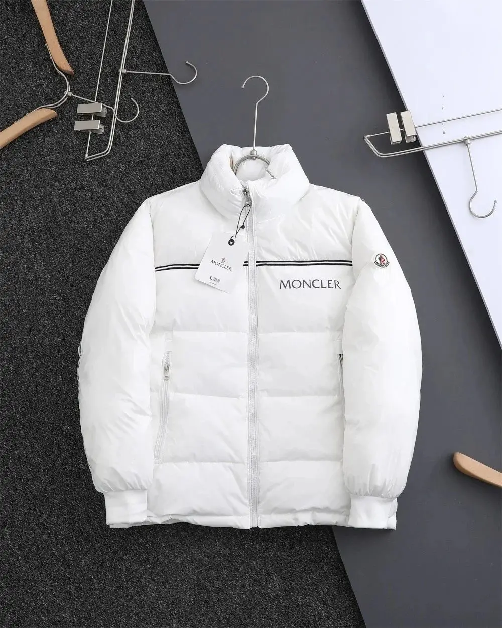 Moncler MAYA Down Jacket vista 3
