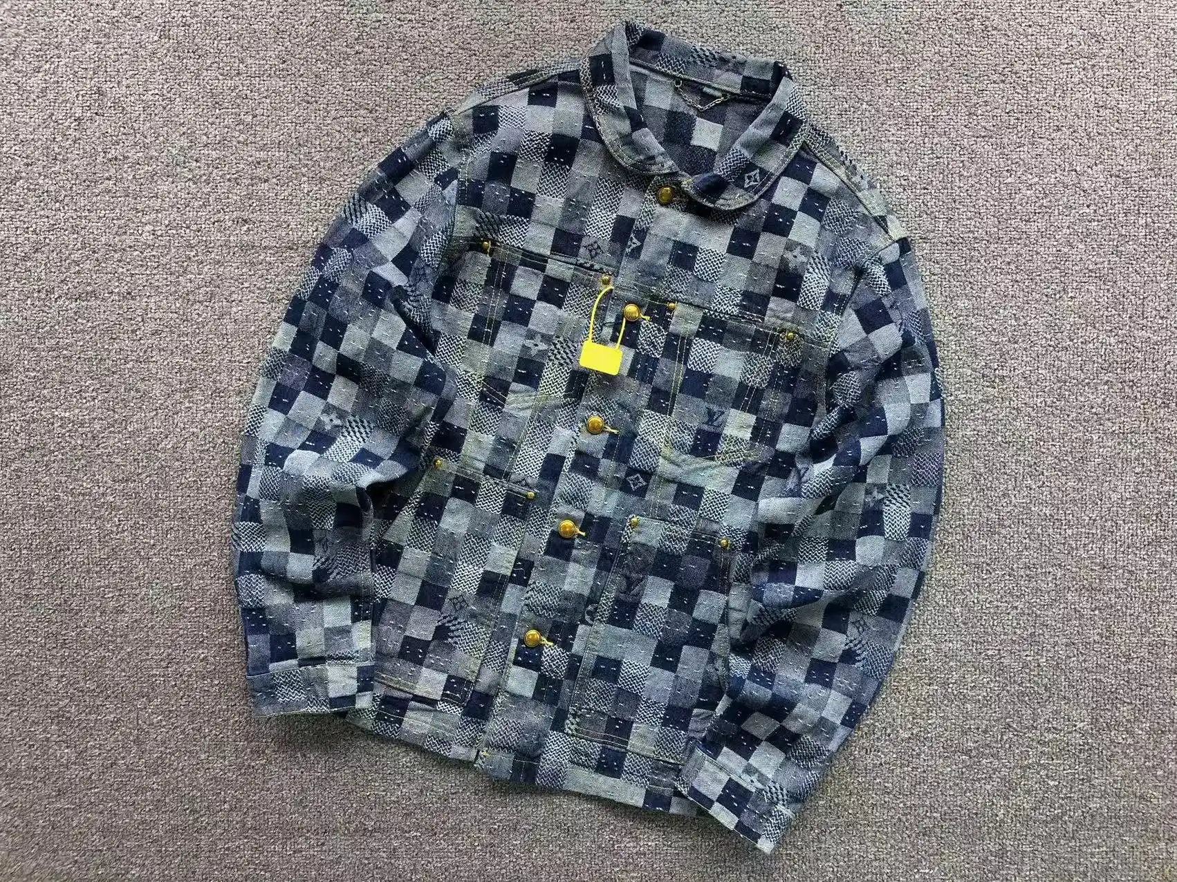 Louis Vuitton Damier Denim Jacket and Pants Set vista 4