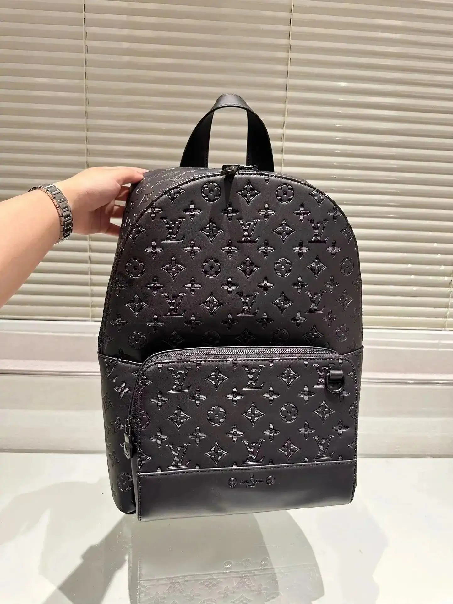Ver las 4 fotos Louis Vuitton Backpack