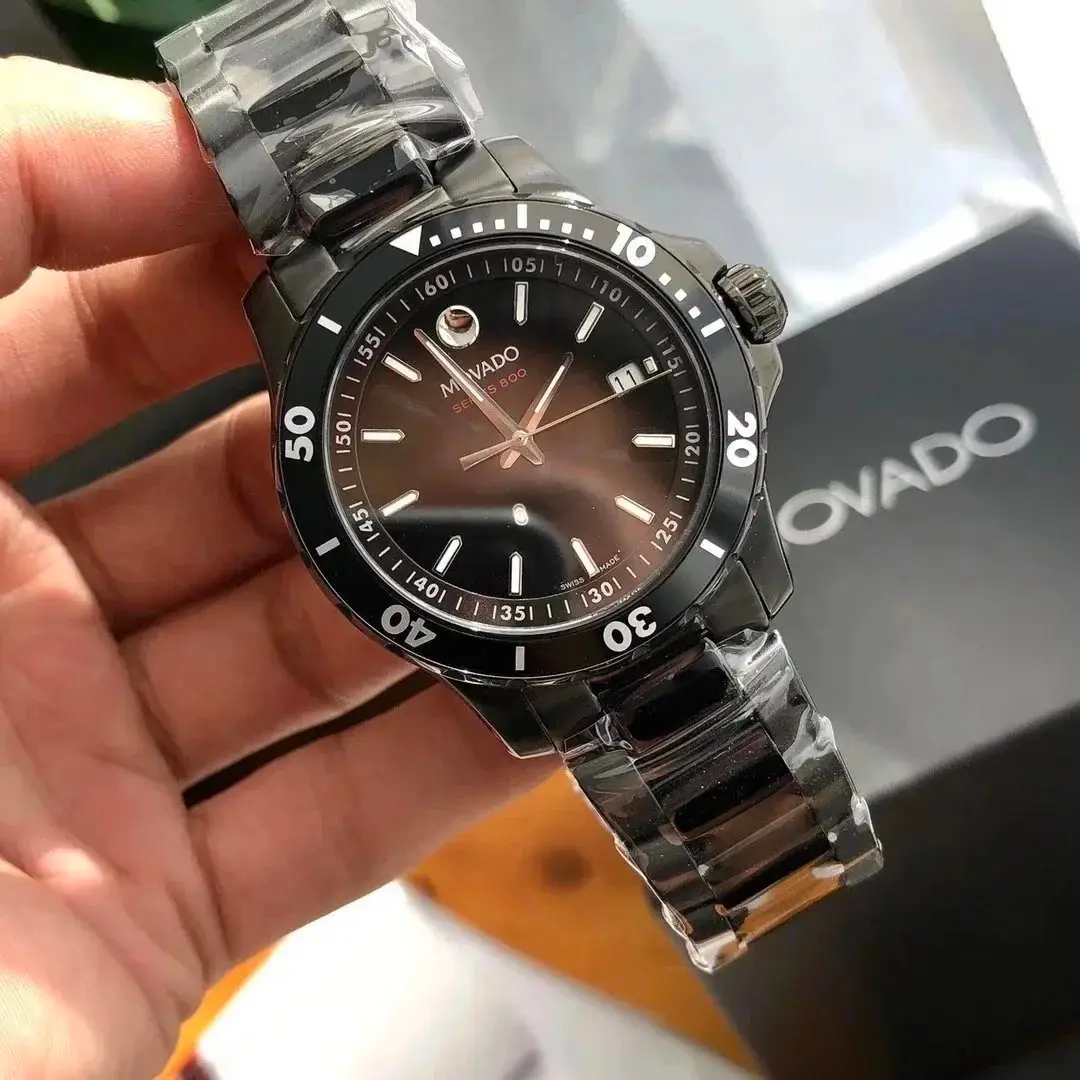 Movado Series 800 Men's Sports Watch with Black Dial and Two-Tone Bracelet [40 styles] vista 3