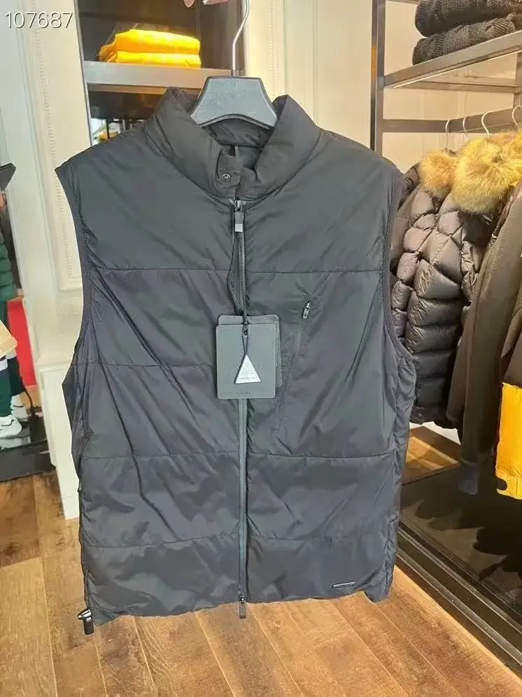 Moncler down jacket vista 2