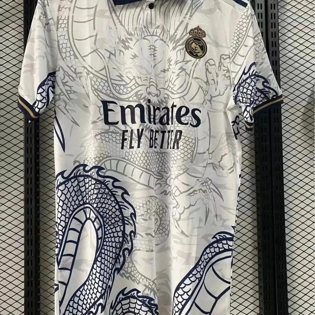 Real Madrid Barcelona Jersey (40 style) vista 2