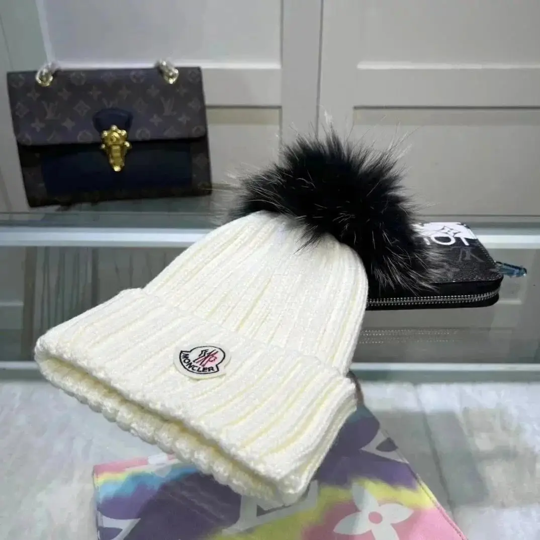 Moncler Beanie (37 style)
