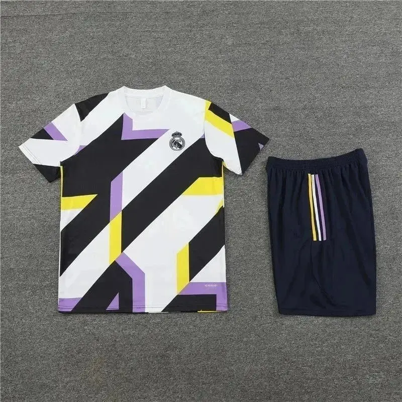 EMIRATES Football suit Real Madrid vista 4