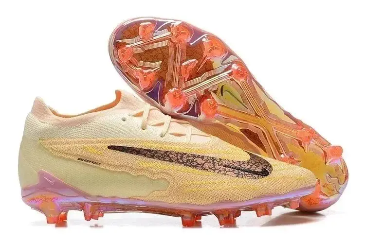 Nike Phantom GX FG Soccer Shoes vista 4