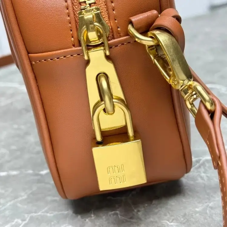 Miu Miu Boston Bag [3 styles] vista 4
