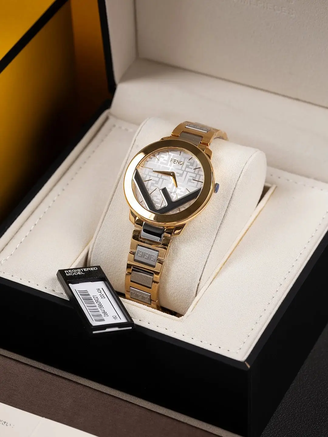 Fendi Quartz Watch [3 styles] vista 4