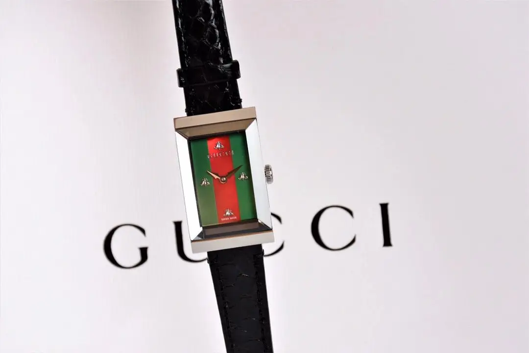 Gucci Quartz Watch [6 styles] vista 2
