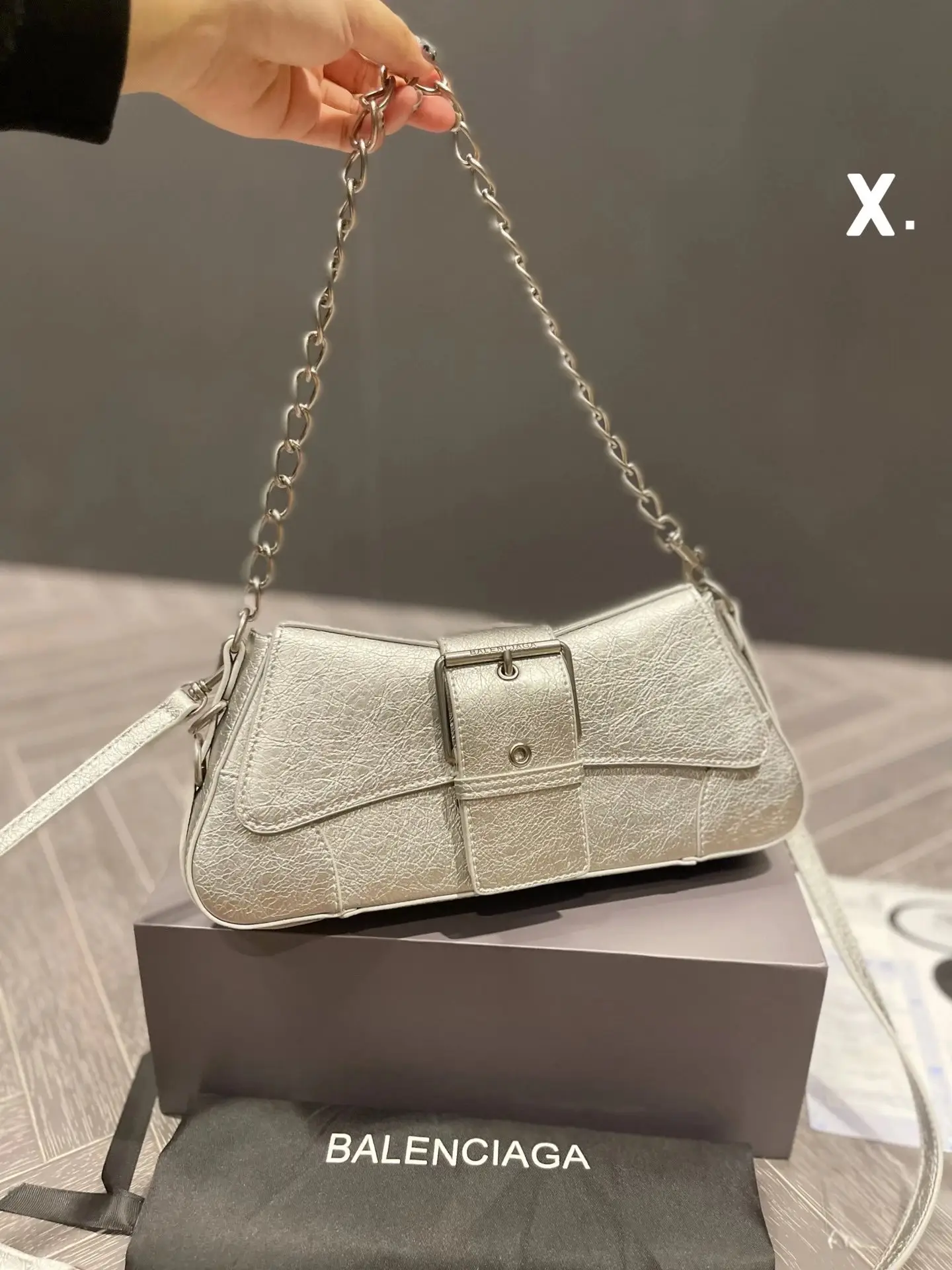 Balenciaga Chain Bag [15 styles] vista 3