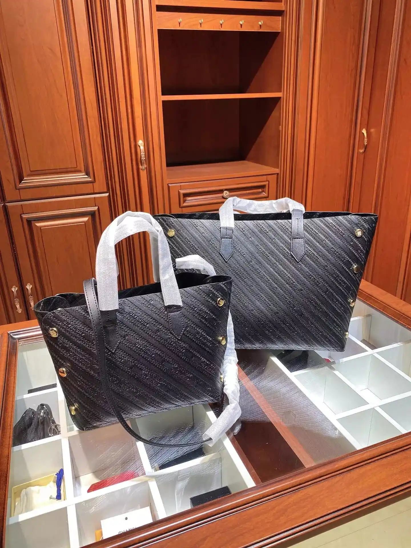 Givenchy Tote Bag [15 styles] vista 2