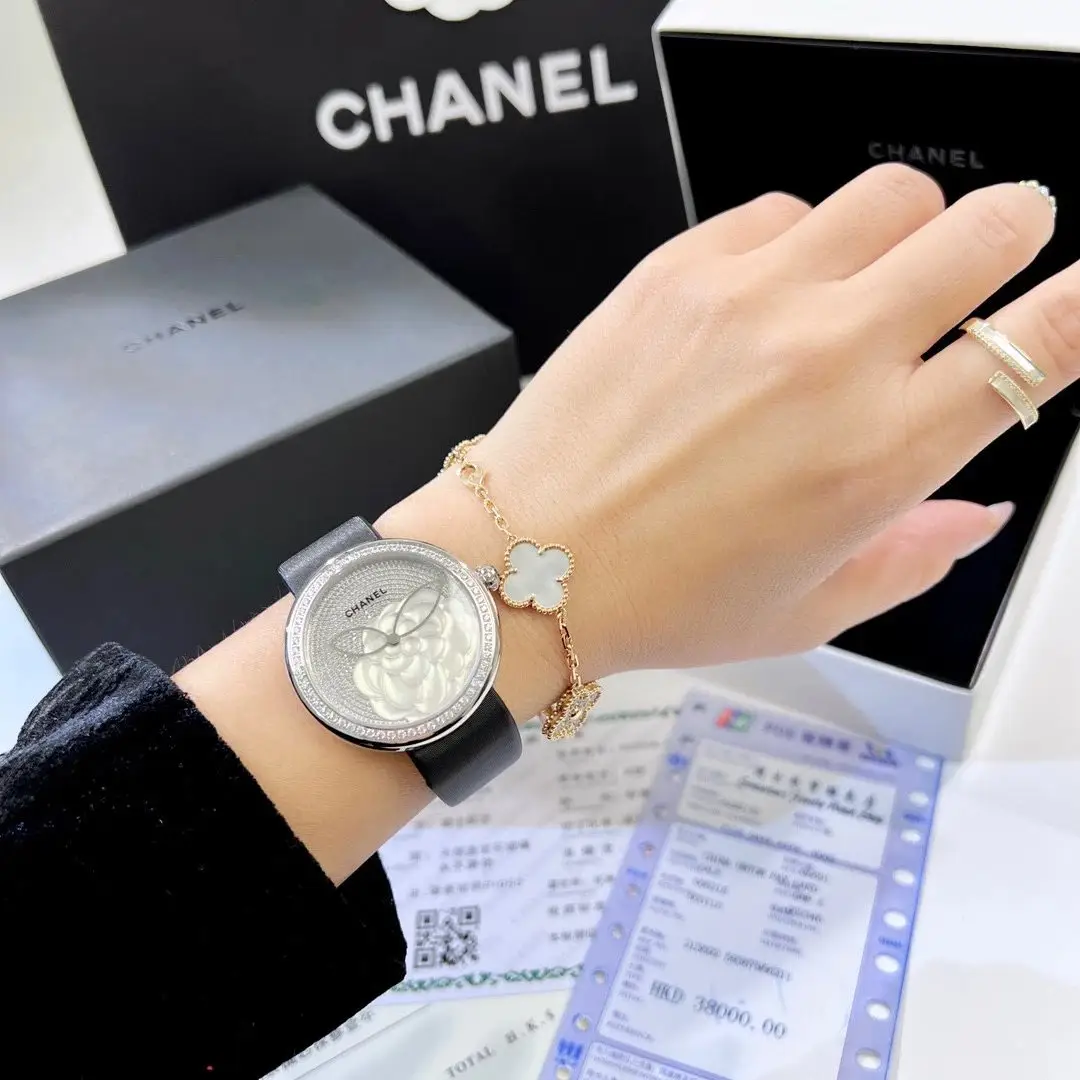 Chanel Quartz Watch [3 styles] vista 2