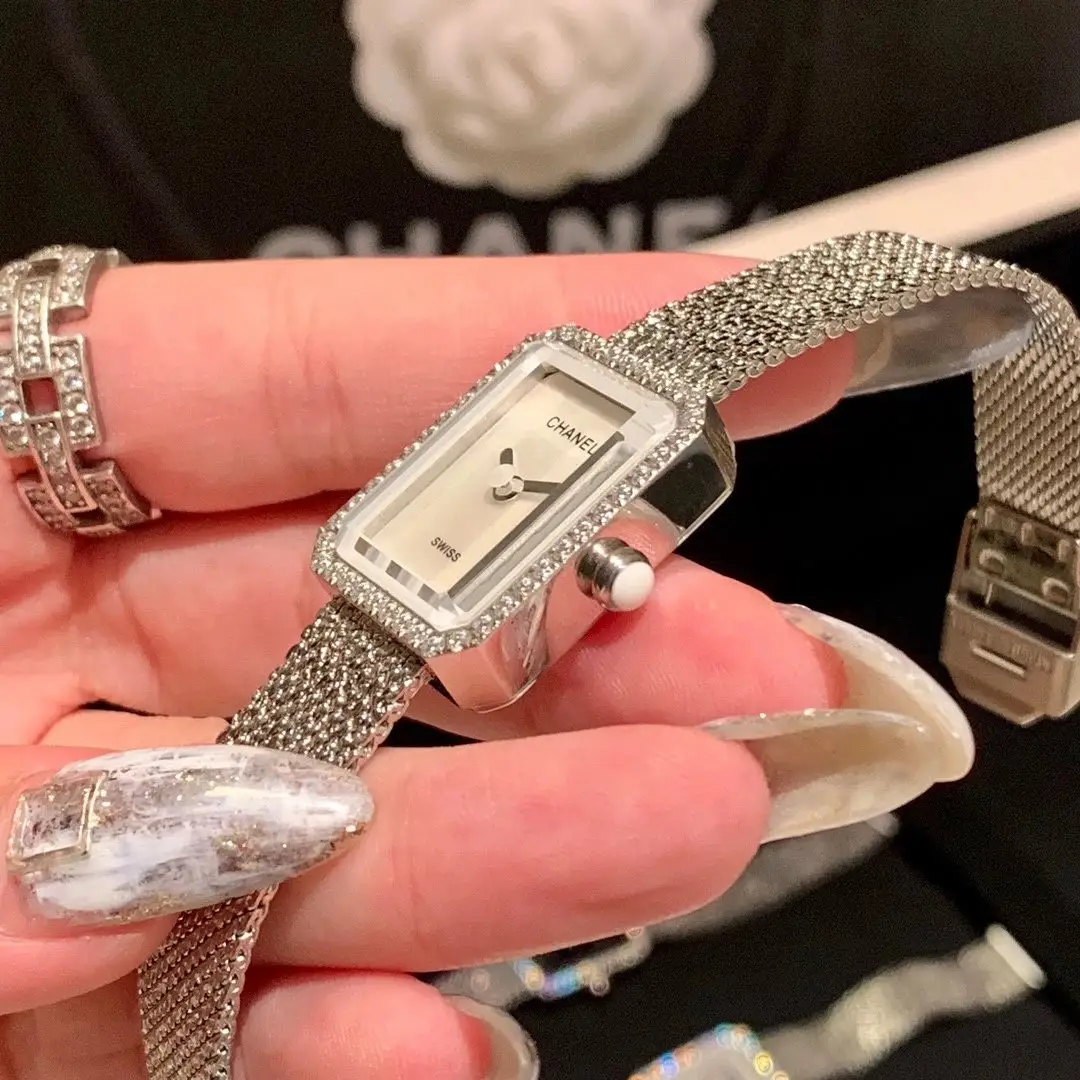 Chanel Quartz Watch [3 styles] vista 3