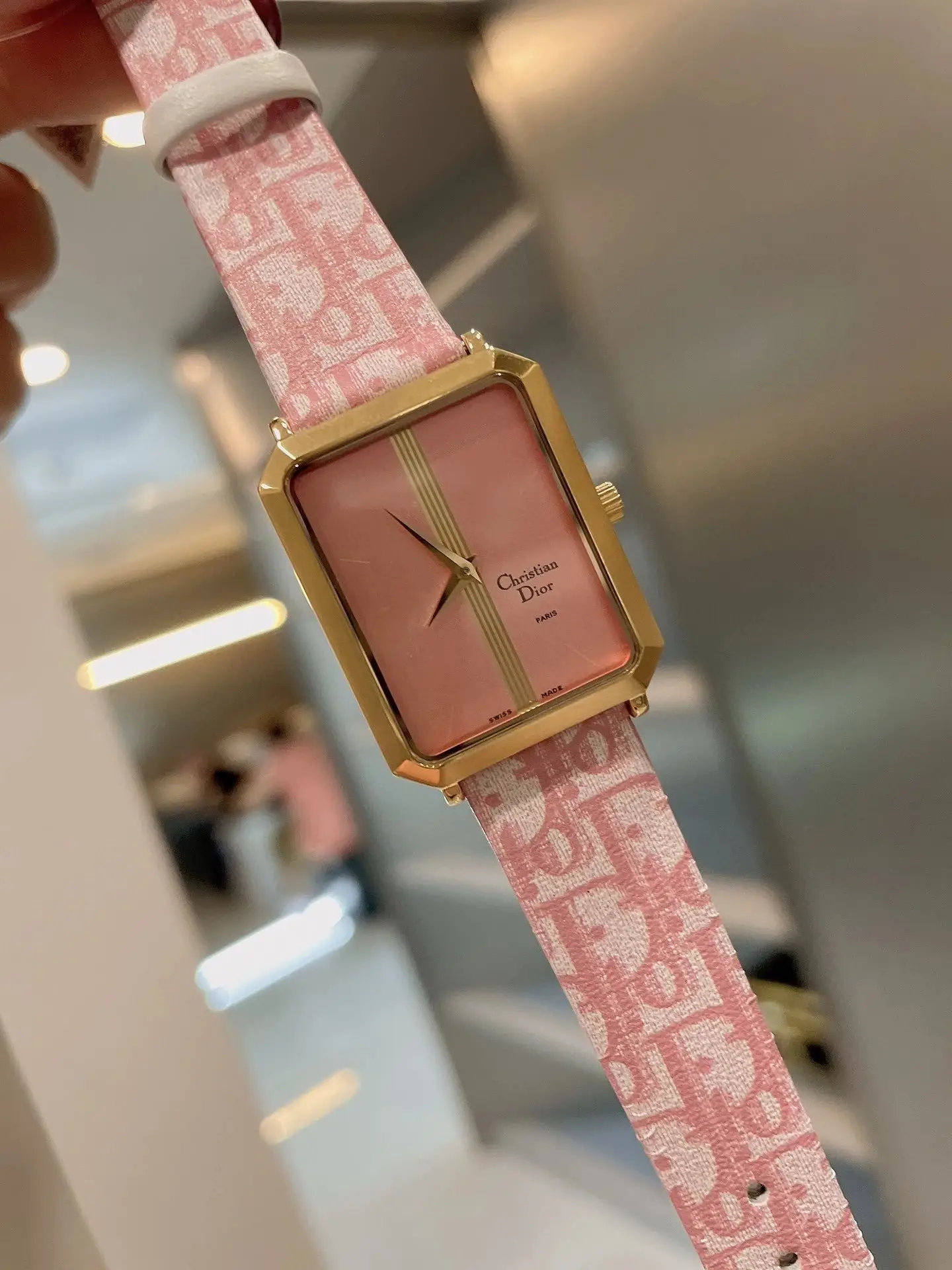 Dior Quartz Watch [2 styles] vista 4