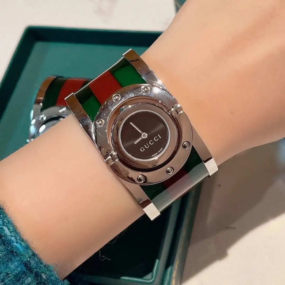Gucci Quartz Watch [5 styles] vista 2
