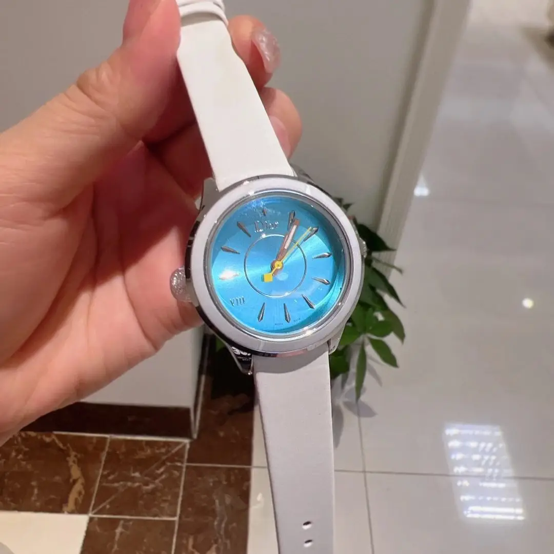Dior Quartz Watch [8 styles] vista 2